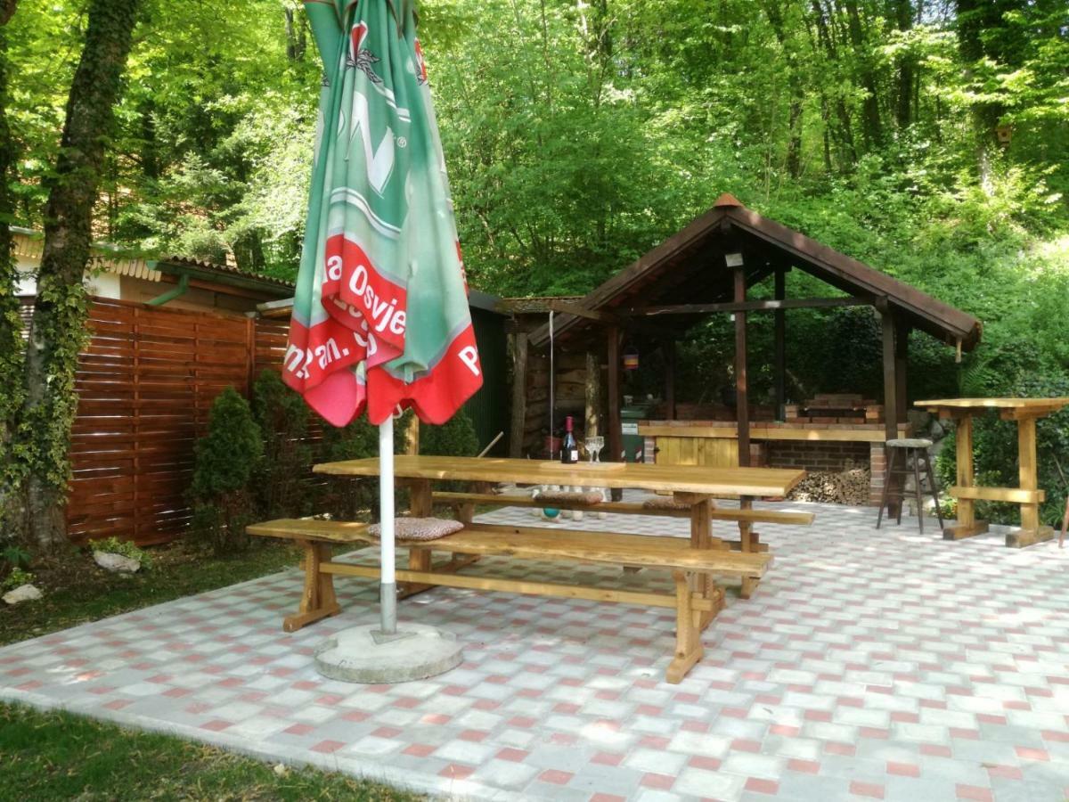 Holiday Home Mreznica Gornji Zvečaj エクステリア 写真